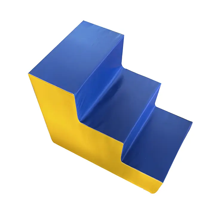 Három lépcsős lépcső