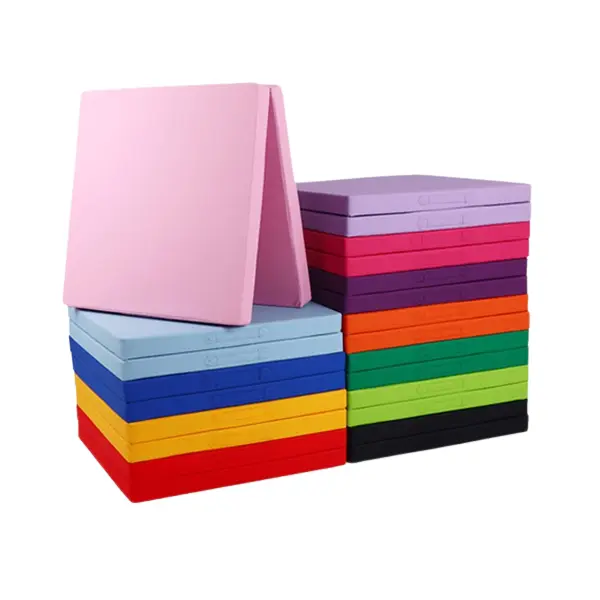 Két összecsukható szőnyeg